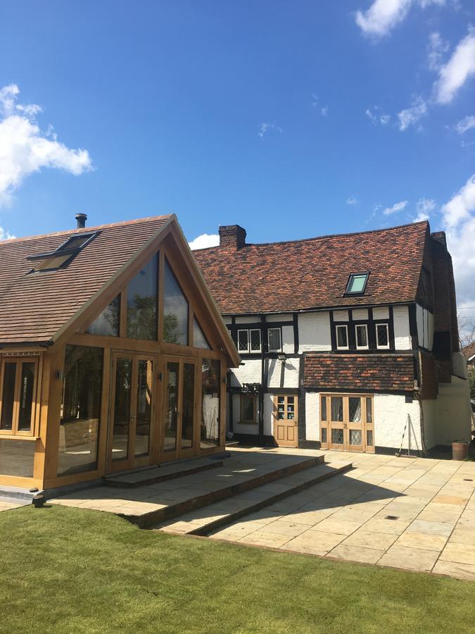 Heathrow Cottages Staines-upon-Thames Exterior foto